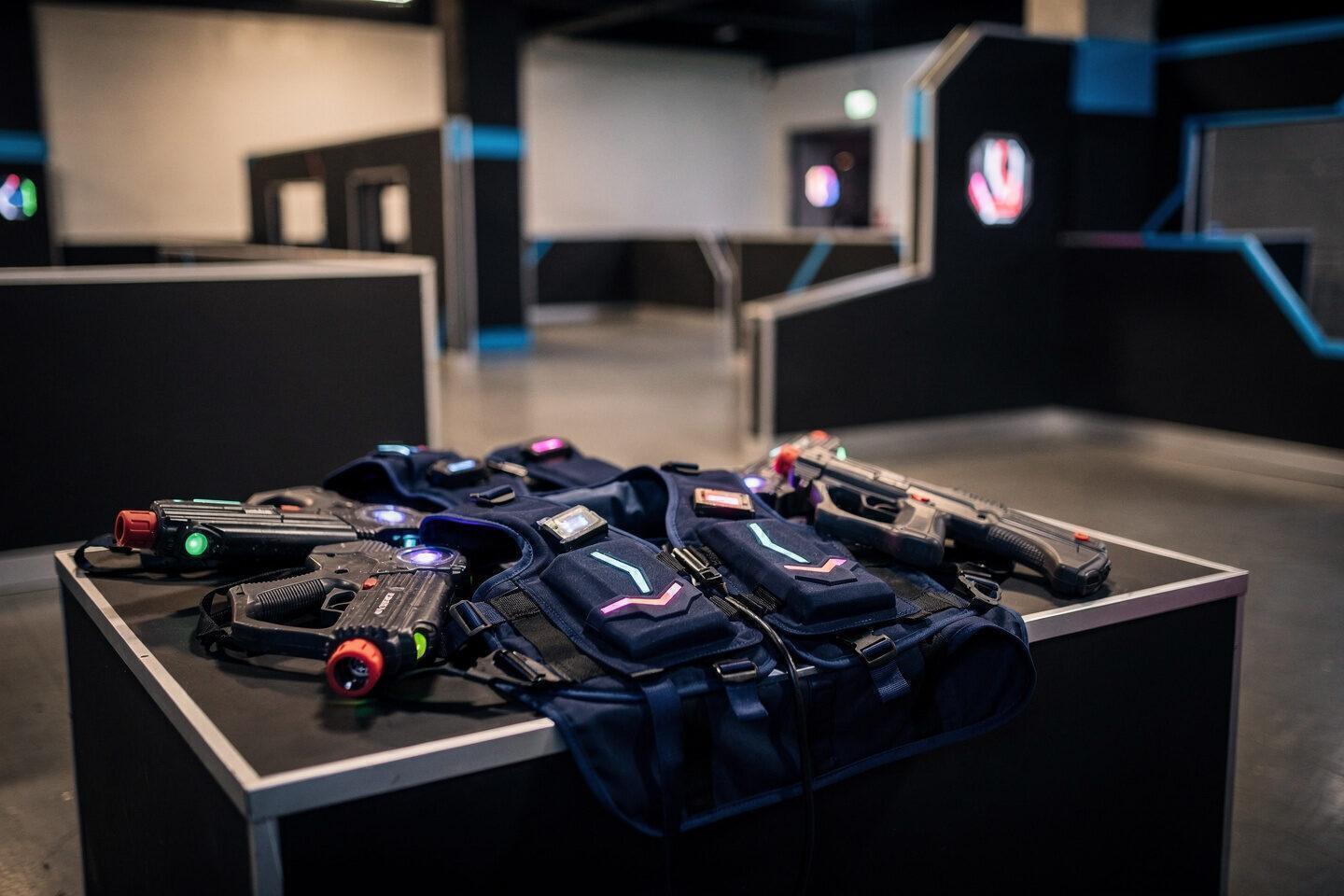 Kundenstimmen – realistisches Lasertag und Teamevents von OUTGUN